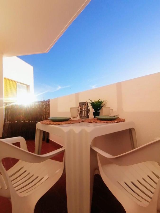 Lovely Apartment 500 M Walk To The Beach بورتيماو المظهر الخارجي الصورة