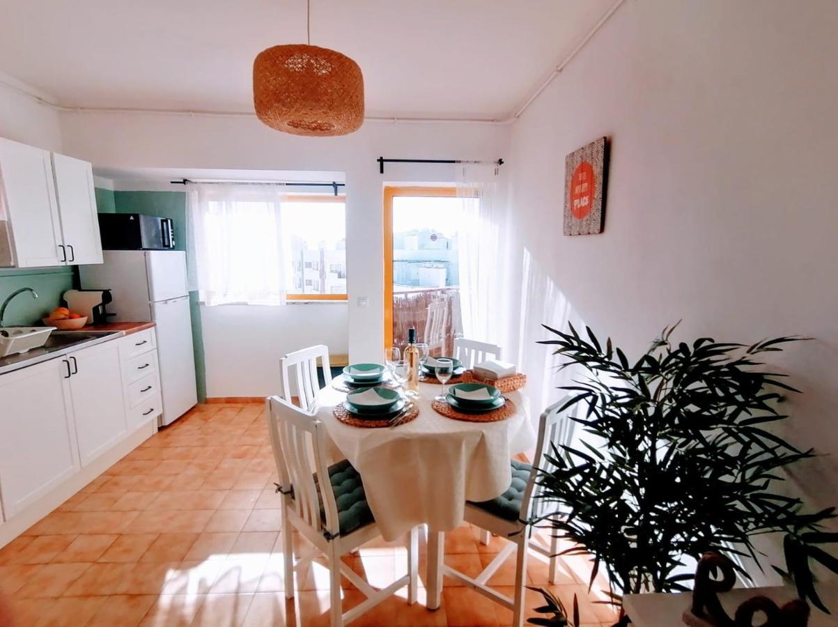 Lovely Apartment 500 M Walk To The Beach بورتيماو المظهر الخارجي الصورة